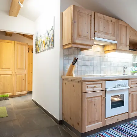 Haus Katharina * كابرون