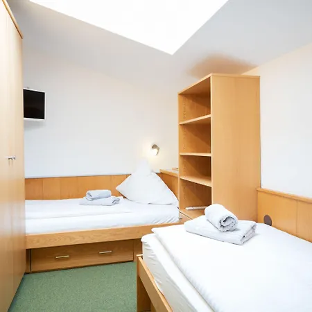 Haus Katharina Апартаменты Капрун