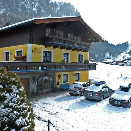 Haus Katharina, Summercard Included 카프룬