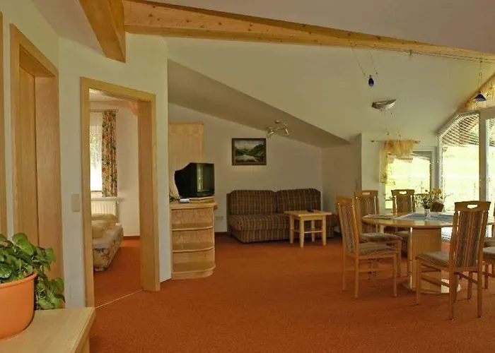 Haus Katharina, Summercard Included カプルーン